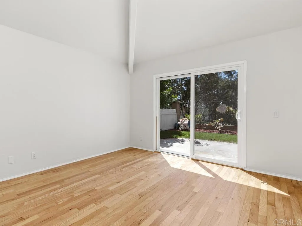 Vista, California 92081, United States, 2 Bedrooms Bedrooms, ,2 BathroomsBathrooms,Residential,Pending,107375