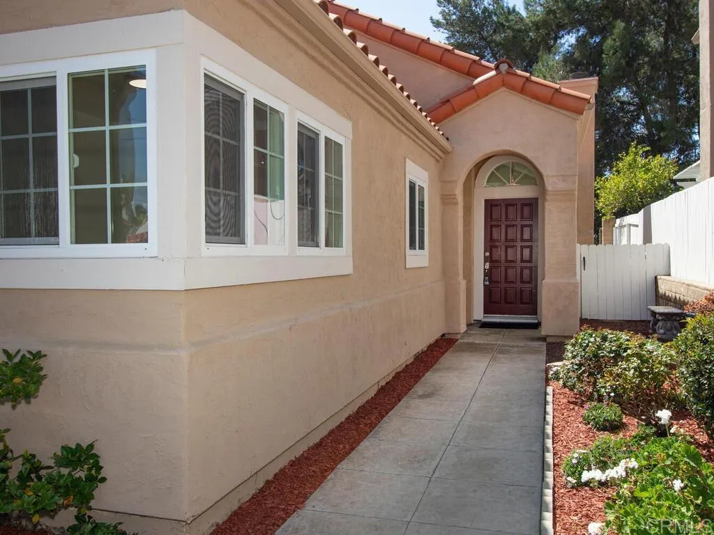 Vista, California 92081, United States, 2 Bedrooms Bedrooms, ,2 BathroomsBathrooms,Residential,Pending,107375