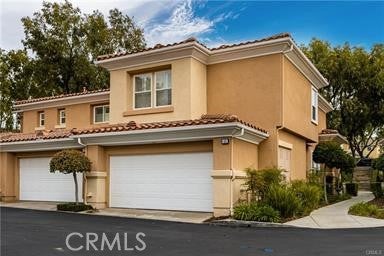 Photo of 45 Via Vicina, Rancho Santa Margarita, CA 92688 (MLS # OC26205654)