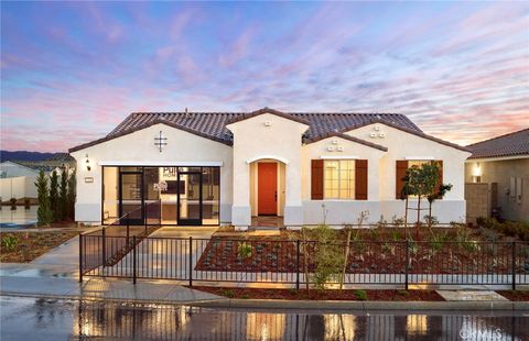 739 Spyglass Court Perris CA 92571