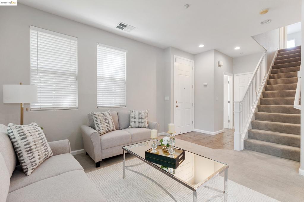 BRENTWOOD - Residential Lease