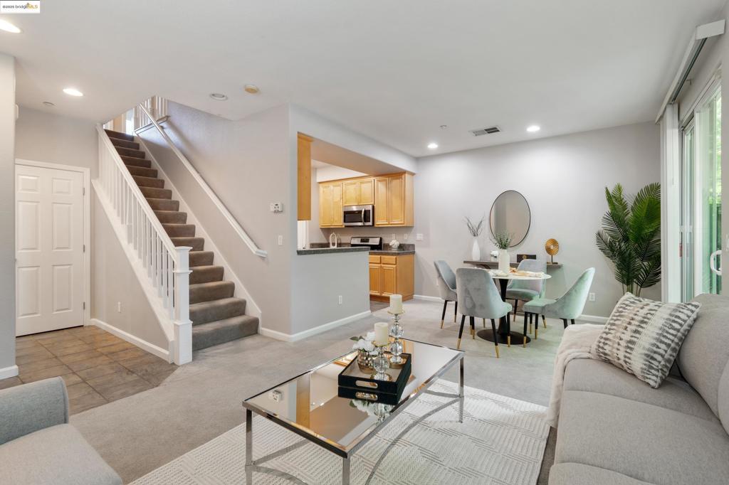 BRENTWOOD - Residential Lease