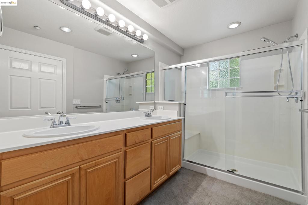 BRENTWOOD - Residential Lease