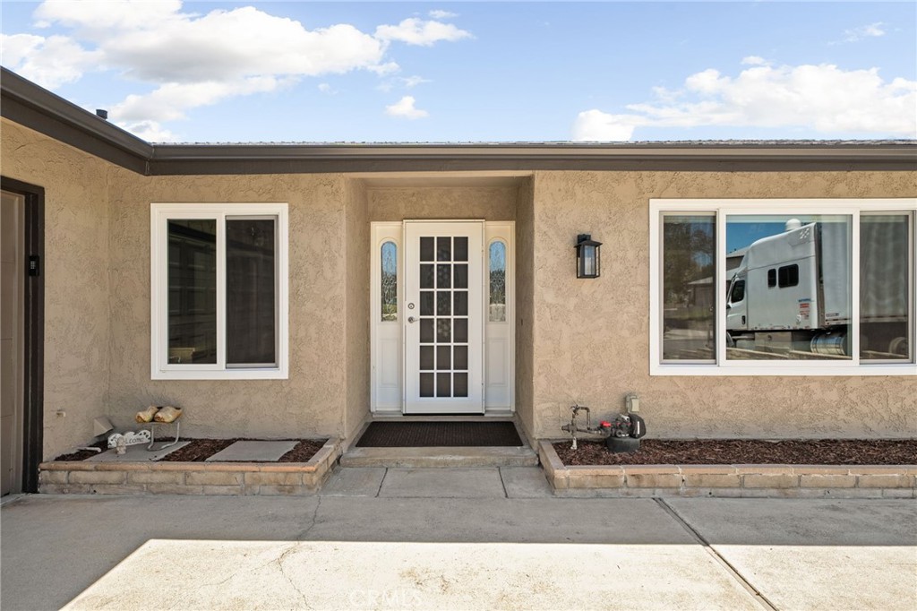 326 E Blue Jay