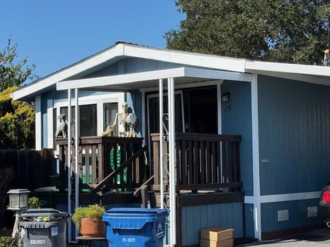 Photo of 1555 Merrill St. St, Santa Cruz, CA 95062 (MLS # ML82026133) Photo of 1555 Merrill St. St, Santa Cruz, CA 95062 (MLS # ML82026133)