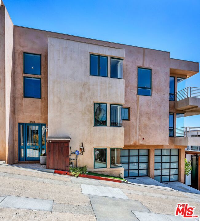 308 Gull Street