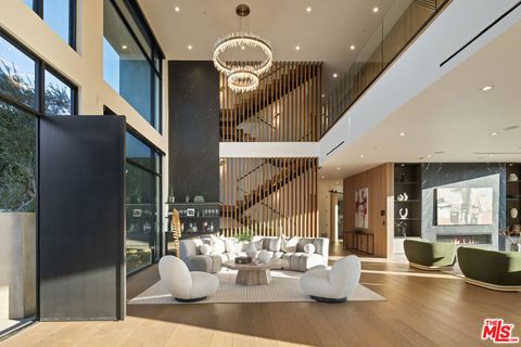 Photo of 16110 Meadowview Drive, Encino, CA 91436 (MLS # 26641449)