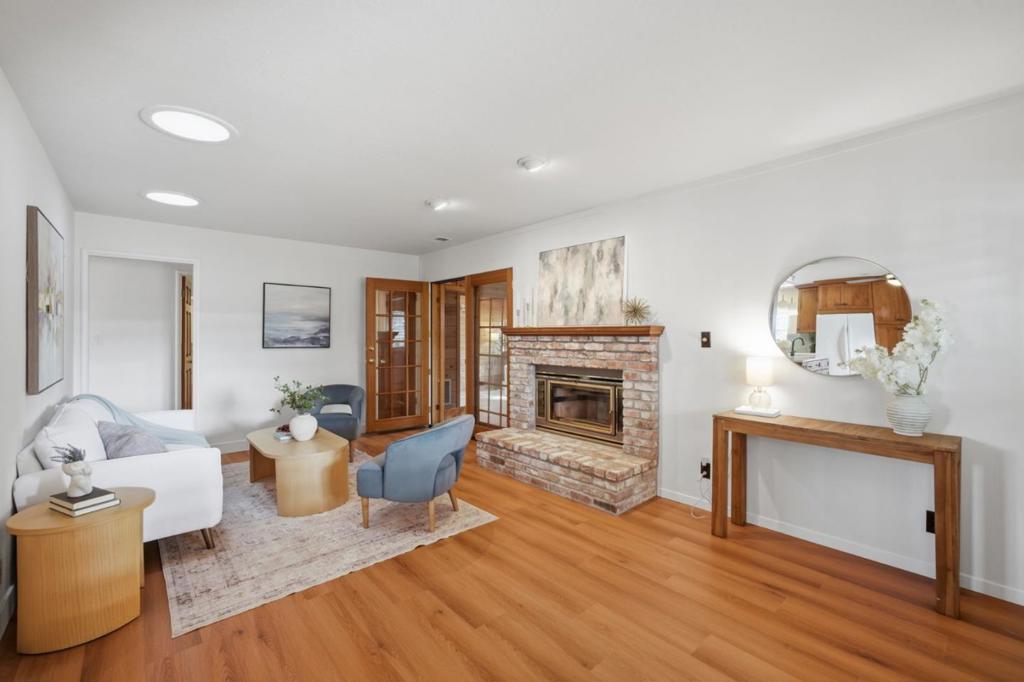 784 Sherman Oaks Drive