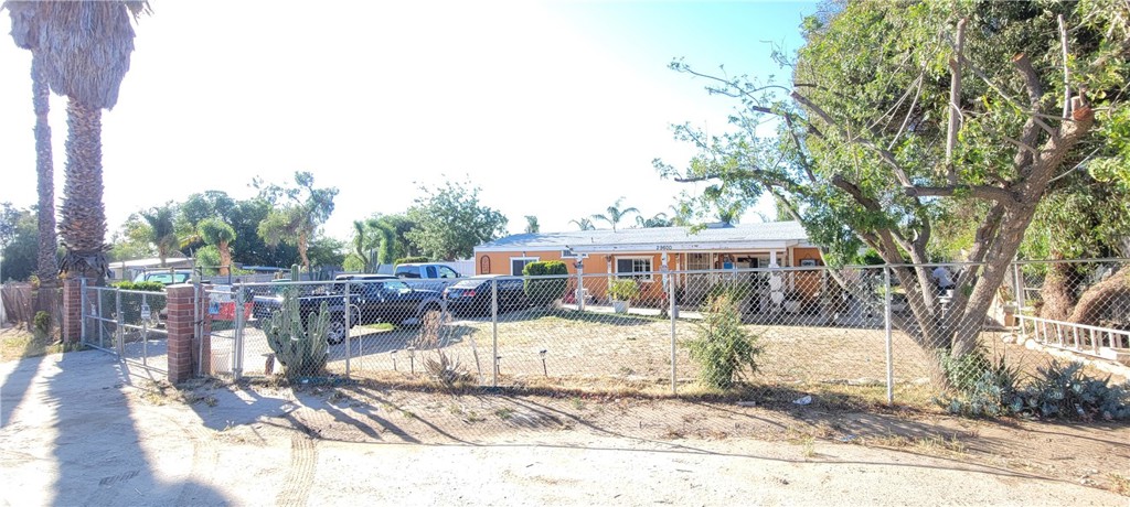 SMALL RANCH .60 ACRES OF USABLE LAND. **** CONVENIENTLY LOCATED MINUTES AWAY FROM THE FREEWAY ****BEAUTIFUL MANUFACTURED HOME RANCH PROPERTY ON PERMANENT FOUNDATION**** IN A CUL-DE-SAC STREET**** HOUSE IS SET UP IN FRONT OF THE WESTERN AREA OF THE LOT SO YOU HAVE A LOT OF SPACE FOR FUTURE USES*** HAS GRANITE COUNTERTOPS AND AN ISLAND*** HAS A DETACHED PATIO**** COME SEE THIS OPPORTUNITY!!!!