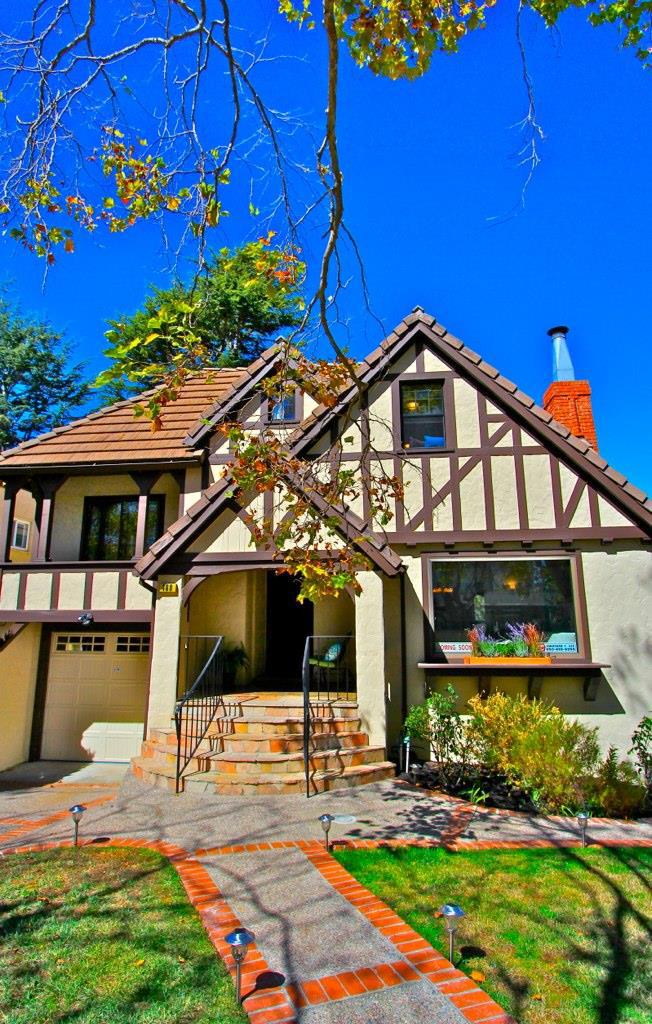 Gorgeous Character home waiting for your storybook lifestyle with a huge flat backyard that has a private gated entry to the public park in the back. The new Community Center around the corner is set to be re-built and will offer an incredible amount of services for you and your family. This is a large home with multiple levels for your growing family. Beautiful hardwood floors on the main floor with a combination of carpeted areas and tile in both the upper floor where your master bedroom suite lies and the bottom level where you will find a large family room and two extra bedrooms which can also serve as either your guest rooms or home offices. For additional photos and floor plans, go to https://www.flickr.com/gp/jyl8833/9Cm2t0 A Must See to Appreciate.....Private tours abiding by the safety guidelines provided by the government thru appointment only. Keep safe and stay healthy!