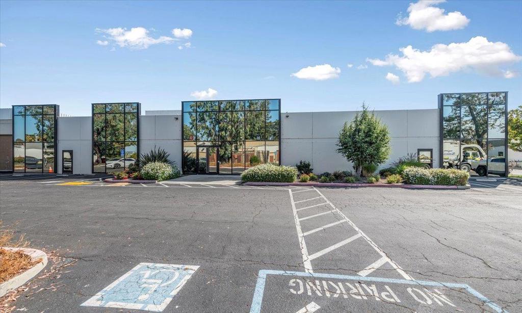 1290 Reamwood Avenue