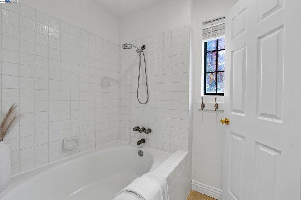 MEADOWS - Residential