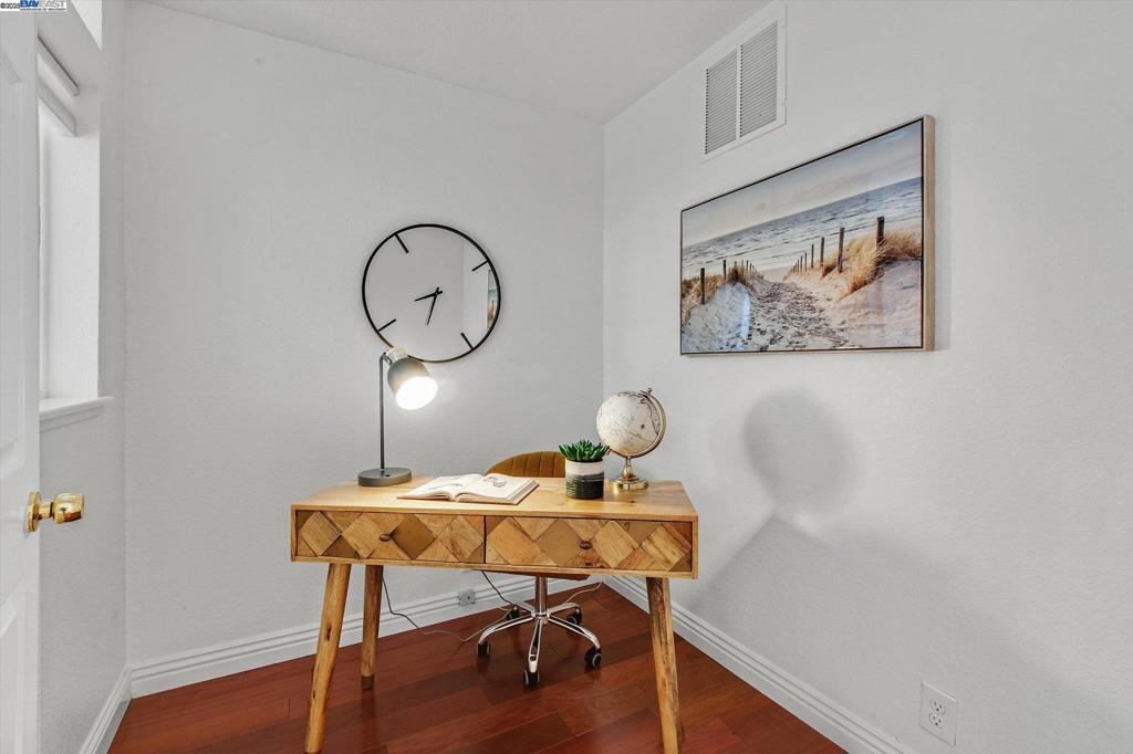 MEADOWS - Residential