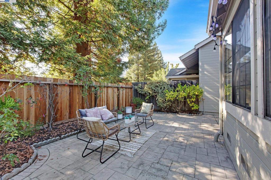 MEADOWS - Residential