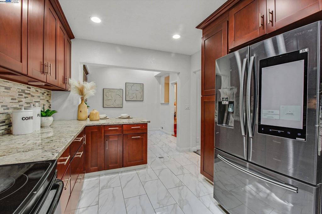 MEADOWS - Residential