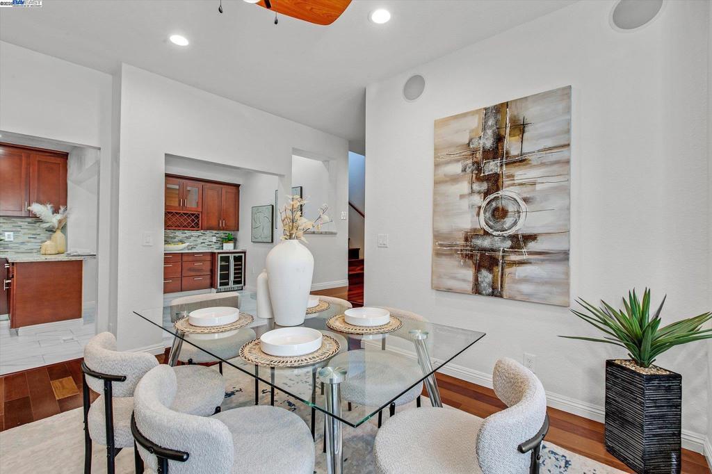 MEADOWS - Residential