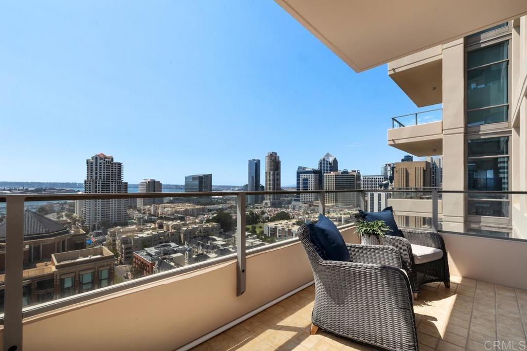 550 Front Street 1706