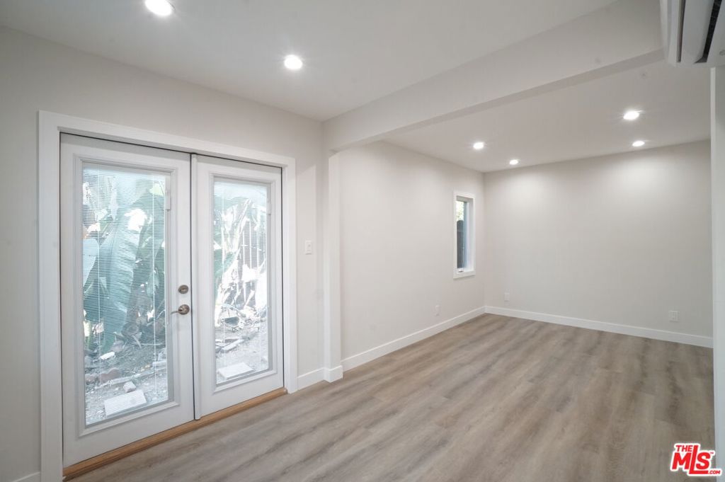Properties 2 6043 Selma Avenue