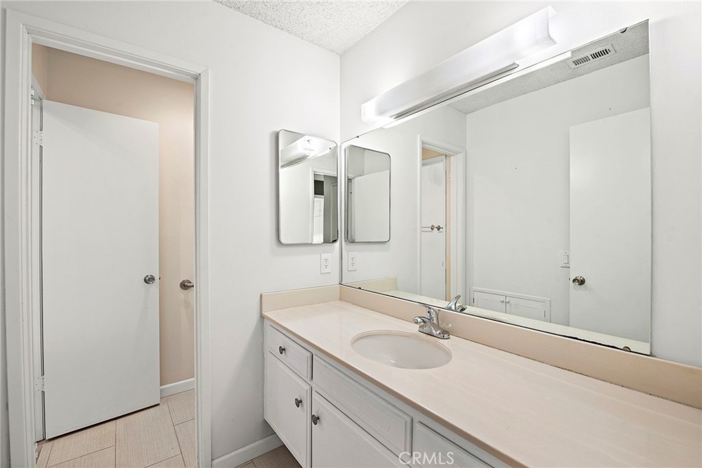 3808 Vista Campana S 52
