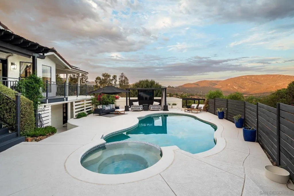 Escondido, California 92029, United States, 5 Bedrooms Bedrooms, ,3 BathroomsBathrooms,Residential,Active,198903