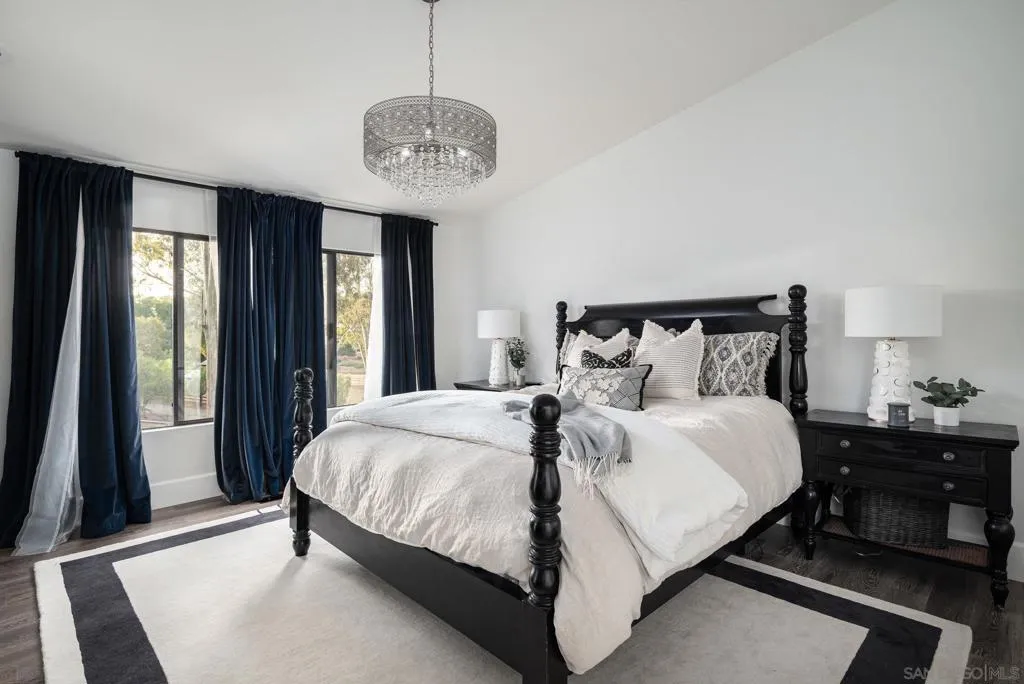 Escondido, California 92029, United States, 5 Bedrooms Bedrooms, ,3 BathroomsBathrooms,Residential,Active,198903