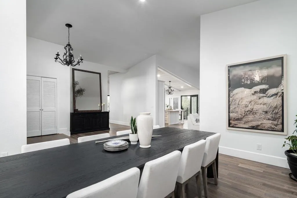 Escondido, California 92029, United States, 5 Bedrooms Bedrooms, ,3 BathroomsBathrooms,Residential,Active,198903