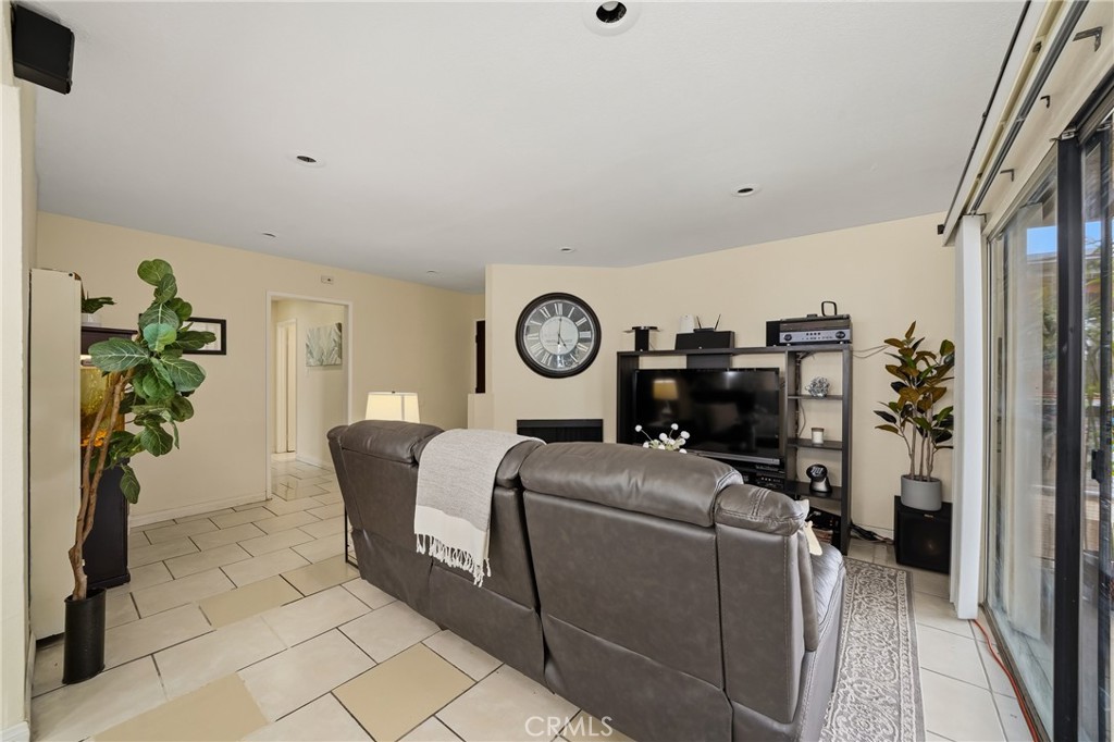 16322 Eucalyptus Avenue 7