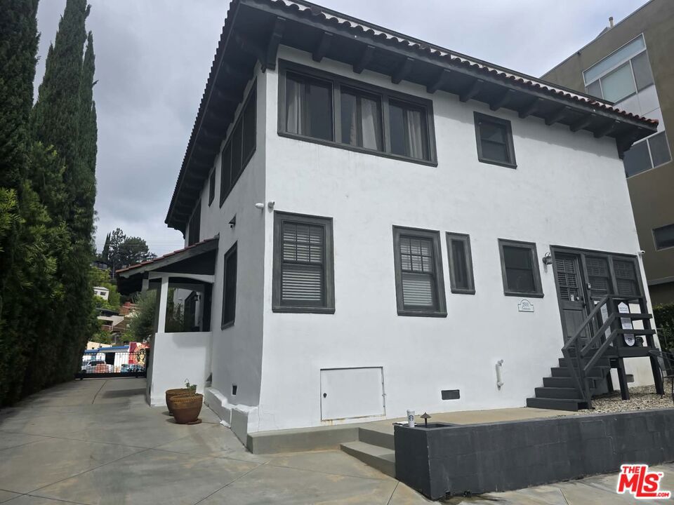 2500 Hyperion Avenue