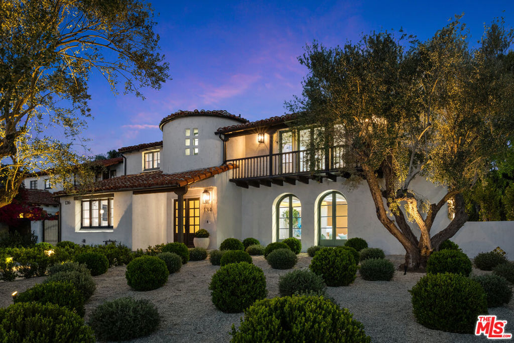 134 N Mccadden Place