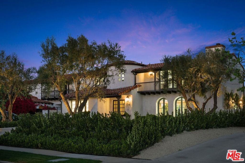 134 N Mccadden Place