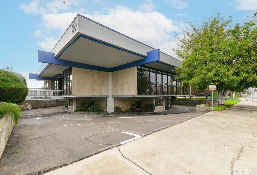 140 N Escondido Boulevard
