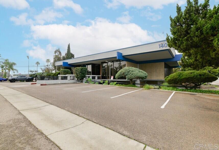 140 N Escondido Boulevard