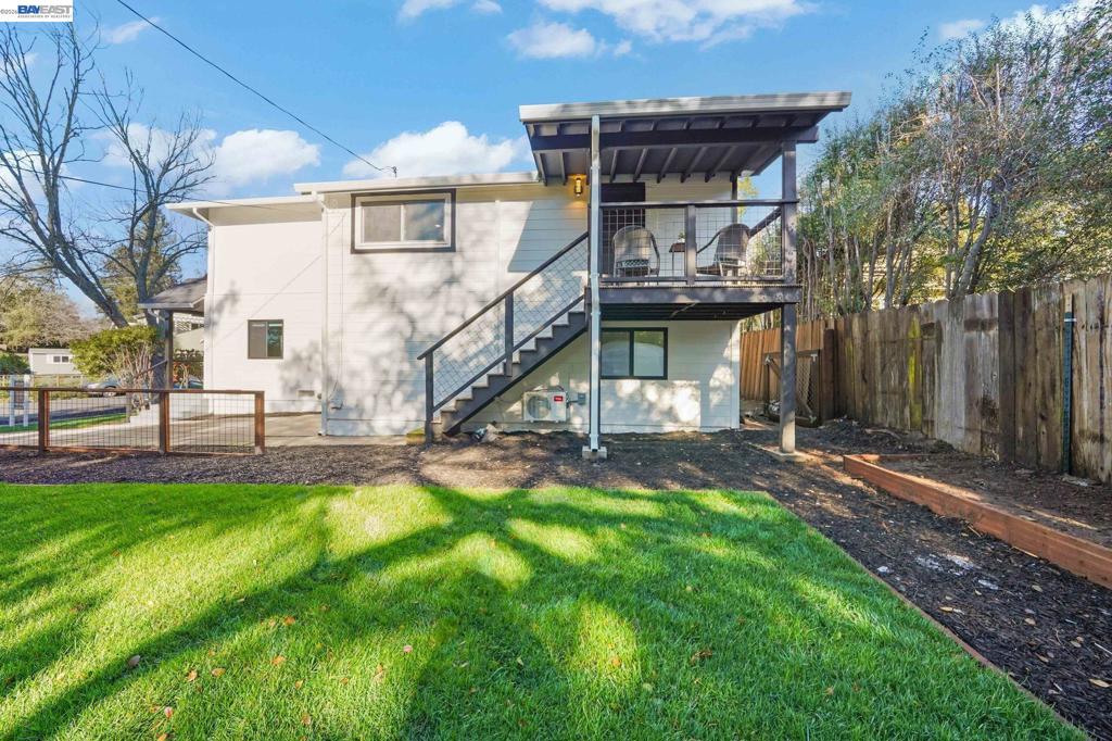 1120 Evans Ave
