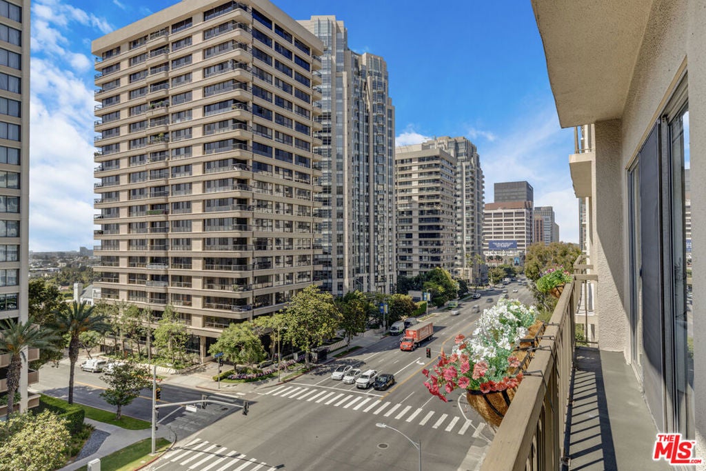 10747 Wilshire Boulevard 902, Los Angeles CA 90024