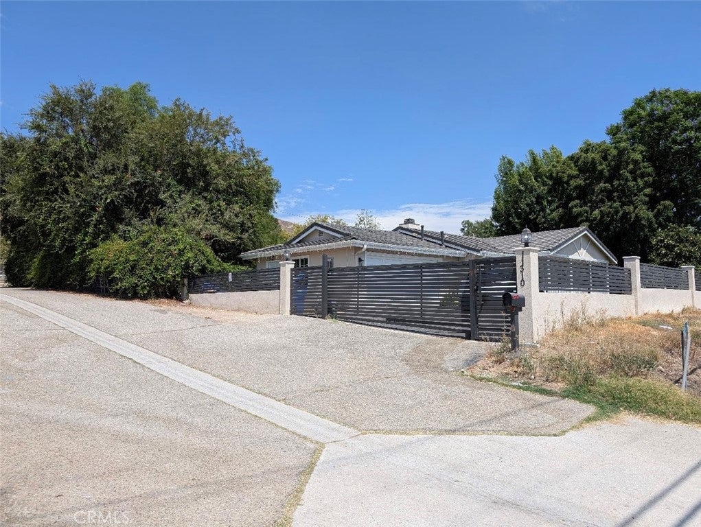 11310 Palomino Court, Sylmar CA 91342