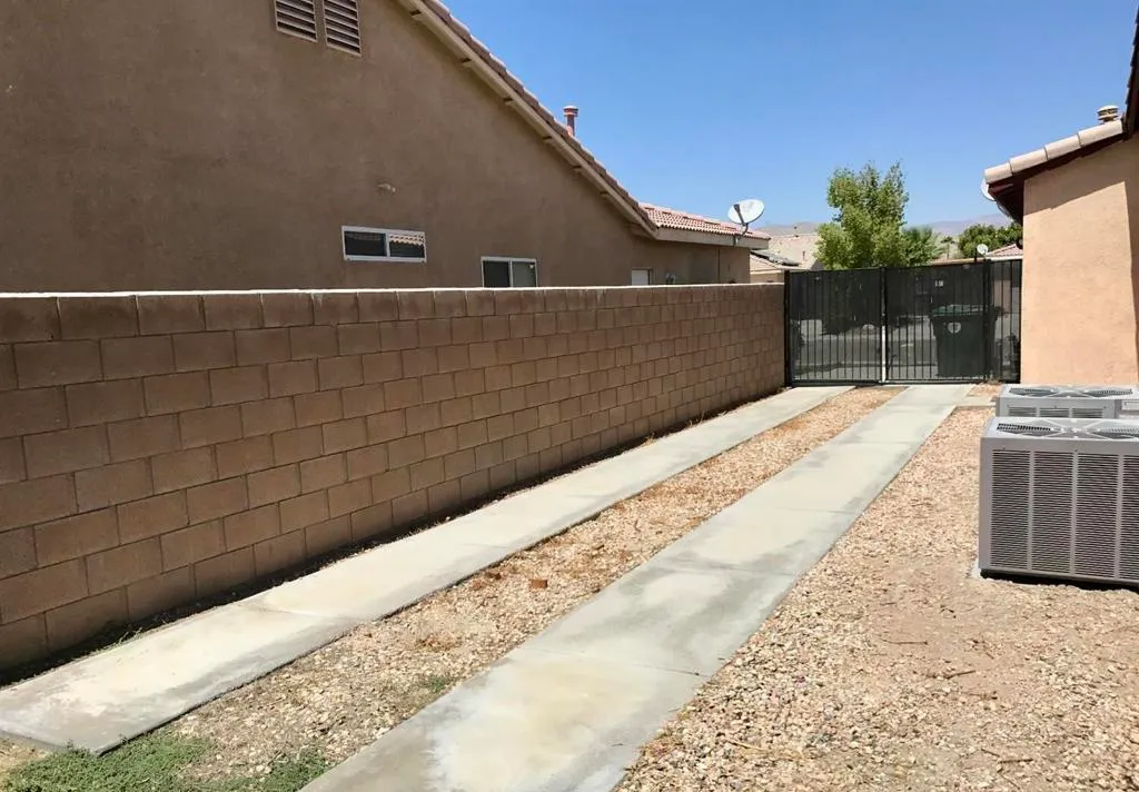 Indio, California 92203, United States, 4 Bedrooms Bedrooms, ,2 BathroomsBathrooms,Residential,Active,218017