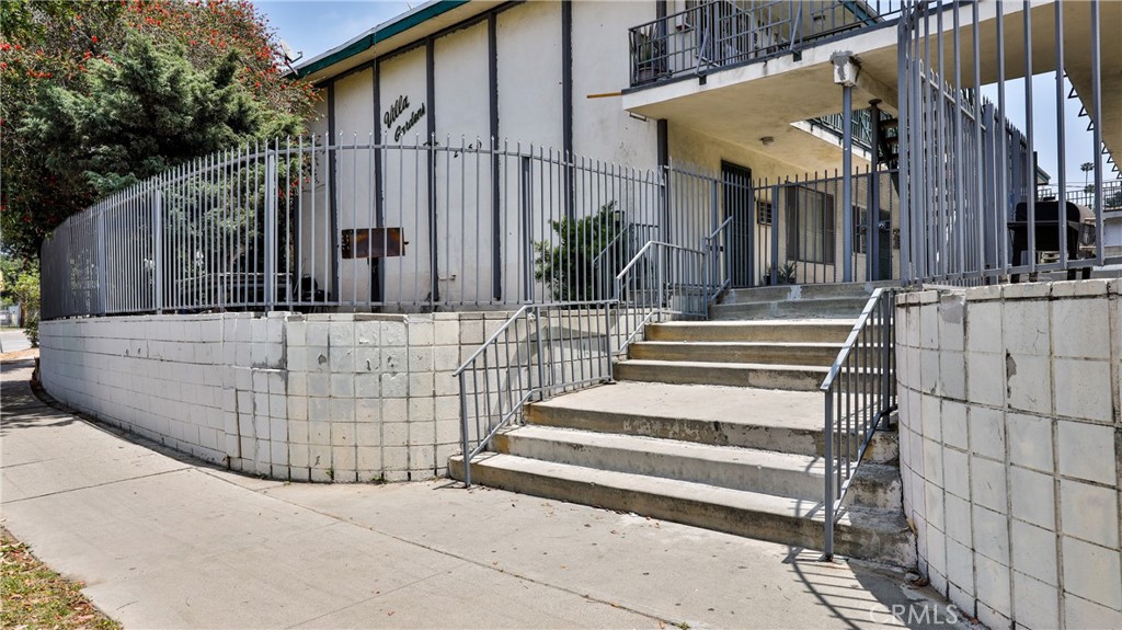 Properties 4 2460 N Eastern Avenue