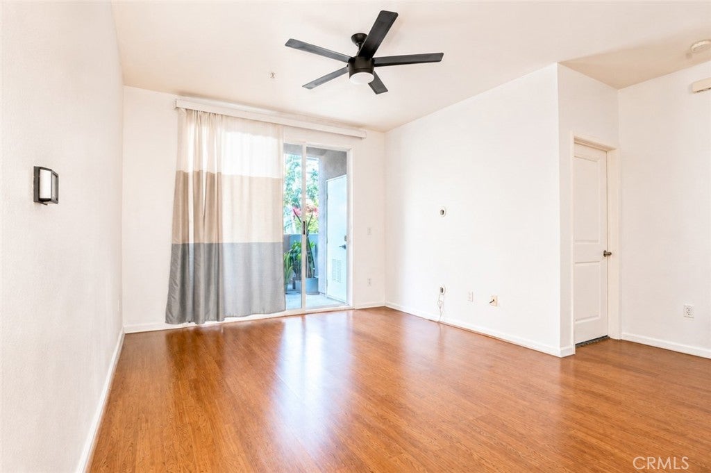 1801 E Katella Ave 1076