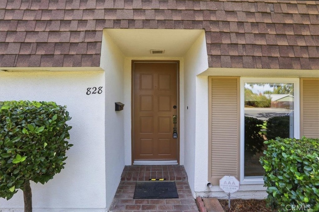 828 E Highland Avenue