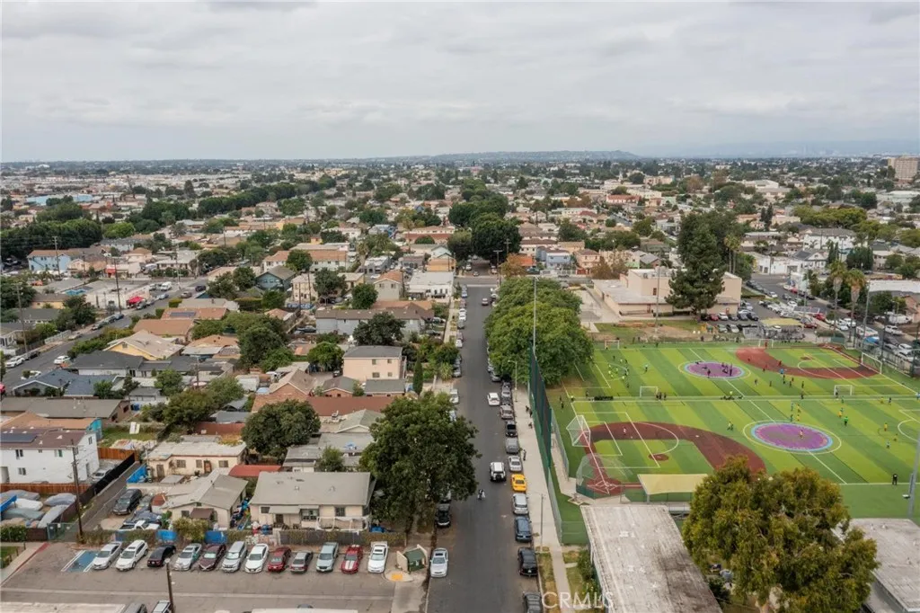 Los Angeles, California 90011, United States, 2 Bedrooms Bedrooms, ,1 BathroomBathrooms,Residential,Active,219561