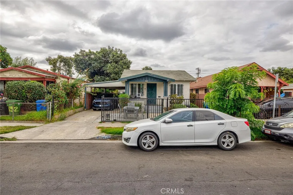 Los Angeles, California 90011, United States, 2 Bedrooms Bedrooms, ,1 BathroomBathrooms,Residential,Active,219561