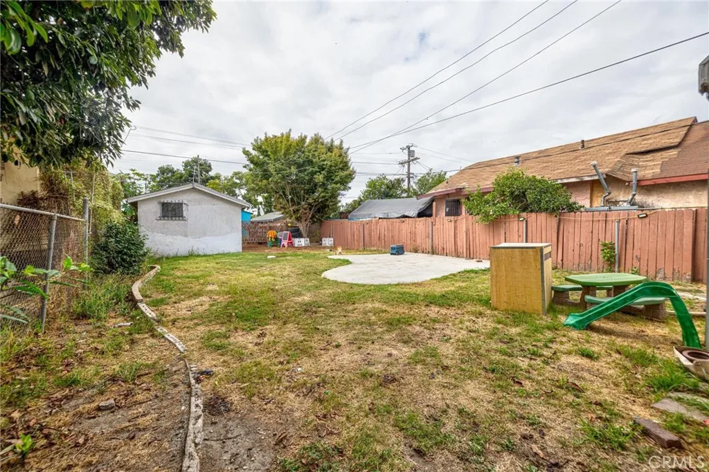 Los Angeles, California 90011, United States, 2 Bedrooms Bedrooms, ,1 BathroomBathrooms,Residential,Active,219561