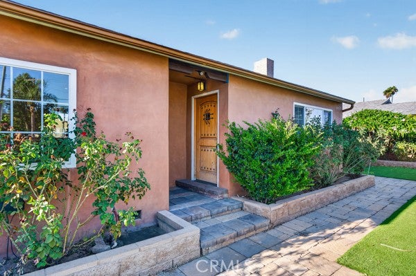 14949 Chatsworth Drive