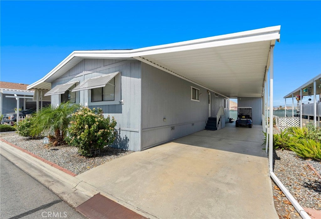 5001 W Florida 748