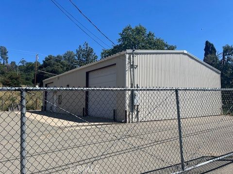 Photo of 3116 Lakeshore BLVD, Upper Lake, CA 95485 (MLS # LC26093865)
