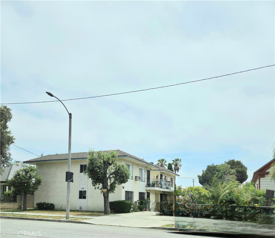 Exceptional Investment Opportunity – 4-Unit Property in Prime Pomona Location!
Don’t miss this rare chance to own a well-maintained 4-unit multi-family property in the heart of Pomona! Each unit features 2 spacious bedrooms and 1 full bathroom, offering comfortable living for tenants and consistent rental income for investors.
Property highlights include:
Four individual units – all currently occupied with long-term, month-to-month tenants,
1-car garage per unit plus 1 assigned parking space per unit for added convenience.
Additional street parking available.
Community laundry room on-site. Located near major freeways, schools, shopping centers, and public transportation.
This is a perfect opportunity for investors looking to expand their portfolio with a stable, income-generating property. Whether you're a seasoned investor or just getting started, this Pomona gem offers both strong rental potential and future upside.