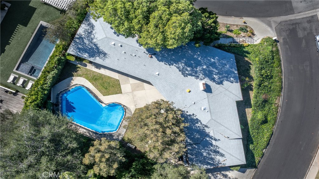 16237 Meadowridge Road