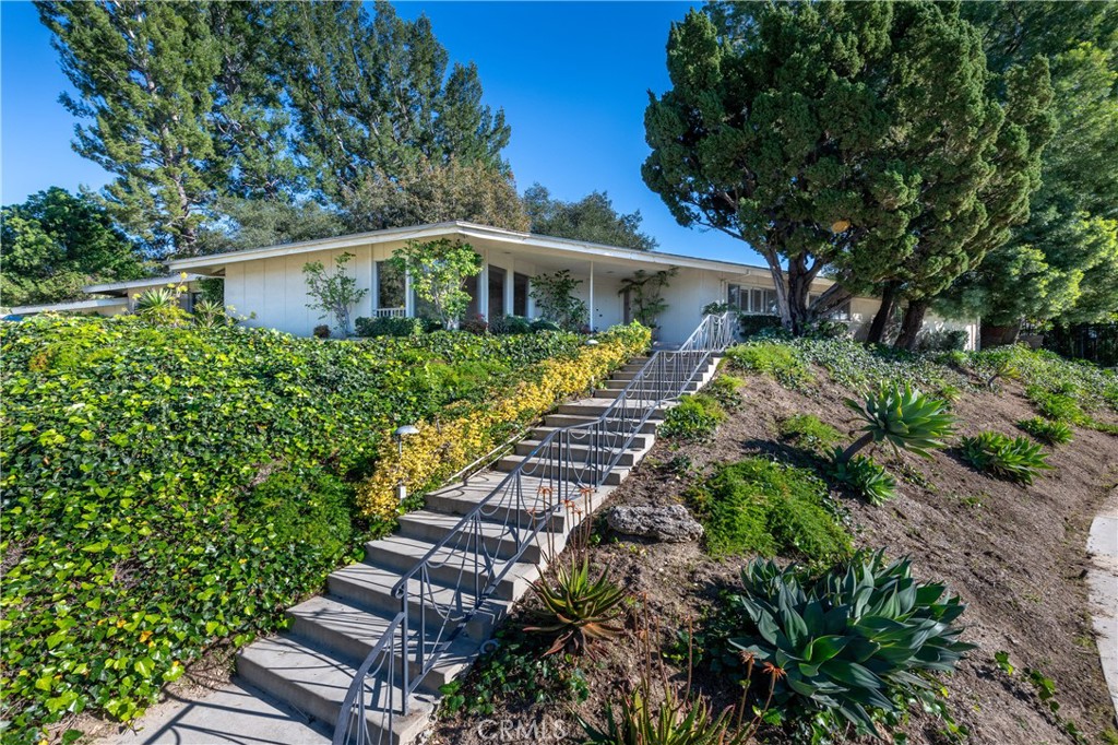 16237 Meadowridge Road