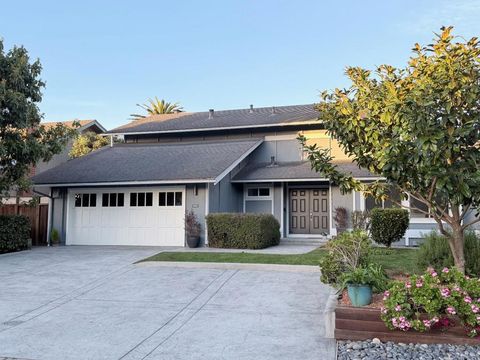 Photo of 2060 Avignon Place, Half Moon Bay, CA 94019 (MLS # ML82040802)