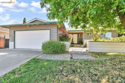 Photo of 2809 Fortuna Ct Ct, Antioch, CA 94513 (MLS # 41130280)